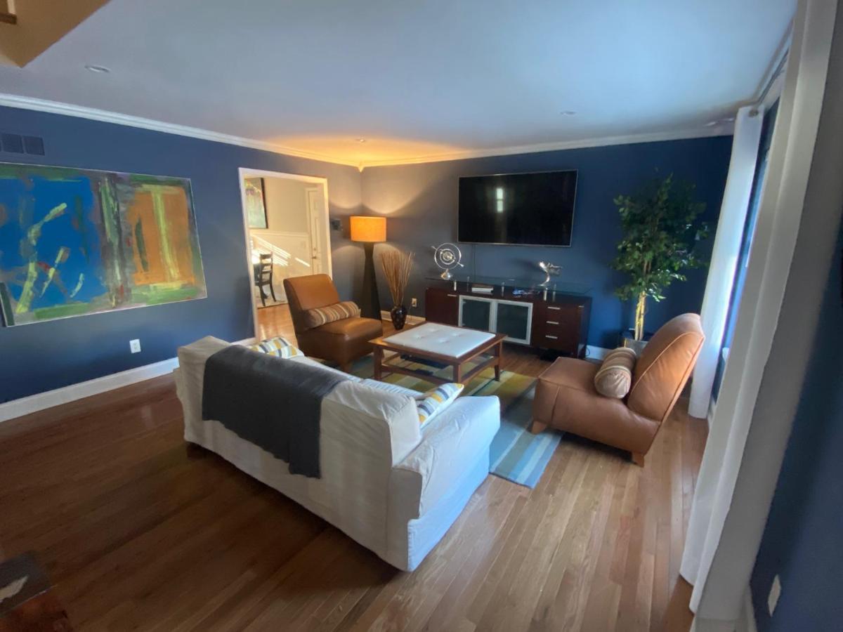 Here It Is! Cool Cape Cod-3 Br-2.5 Bath-12 Guests Olathe Exterior foto