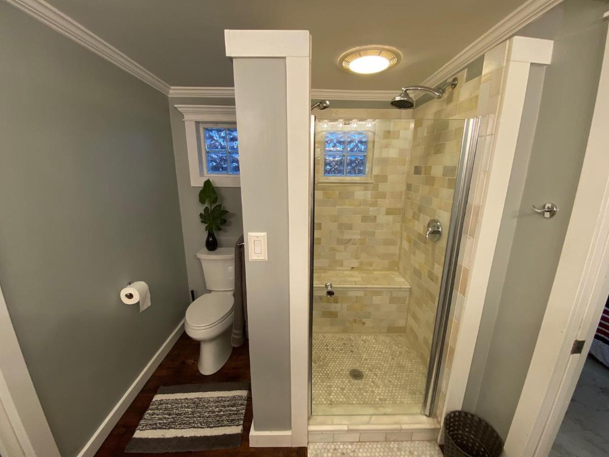 Here It Is! Cool Cape Cod-3 Br-2.5 Bath-12 Guests Olathe Exterior foto