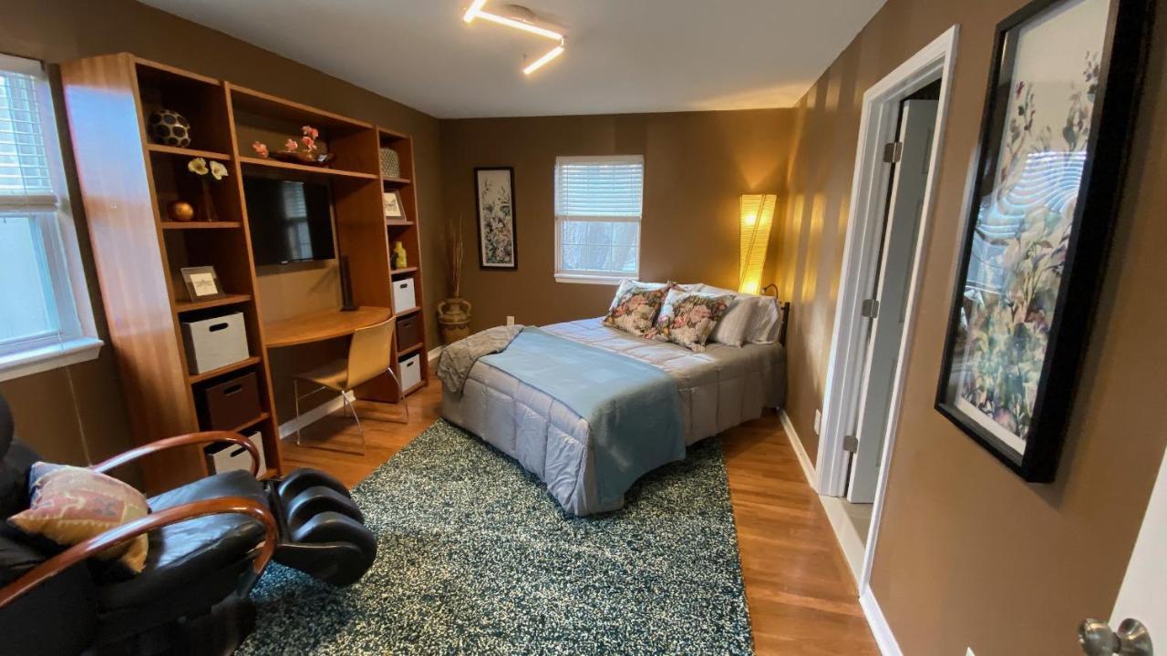 Here It Is! Cool Cape Cod-3 Br-2.5 Bath-12 Guests Olathe Exterior foto