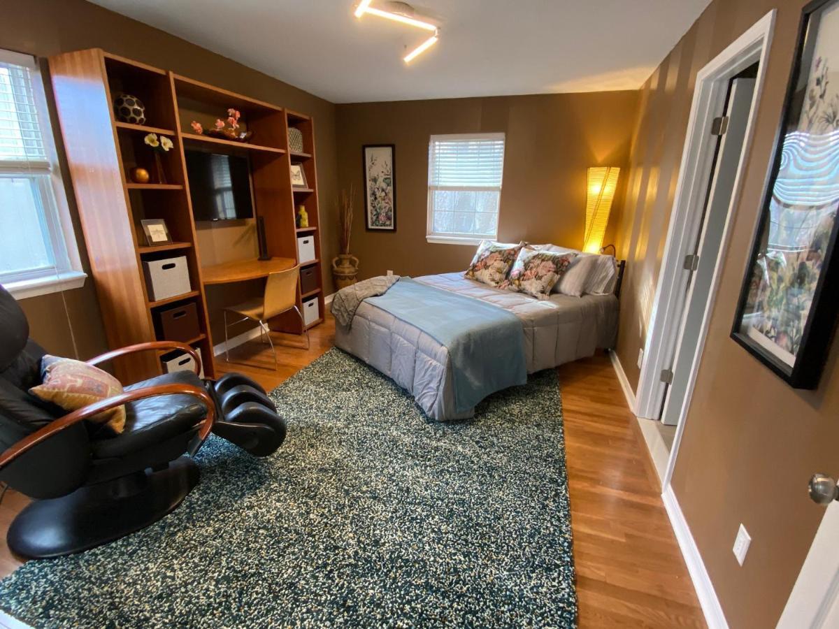 Here It Is! Cool Cape Cod-3 Br-2.5 Bath-12 Guests Olathe Exterior foto