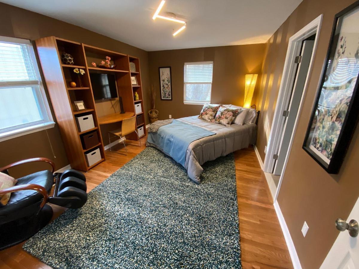 Here It Is! Cool Cape Cod-3 Br-2.5 Bath-12 Guests Olathe Exterior foto
